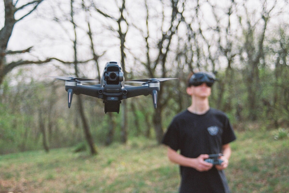Le DJI FPV au décollage // Source : Thomas Ninet pour Frandroid Le DJI FPV au décollage // Source : Thomas Ninet pour Frandroid