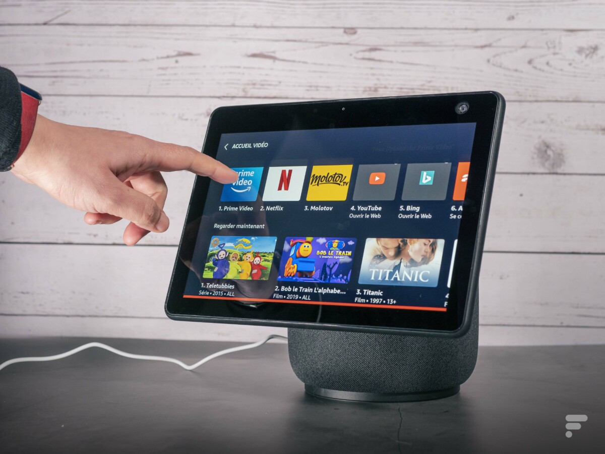 Molotov, Netflix ou encore Arte sont aussi disponibles sur l'Echo Show 10 // Source : FRANDROID / Arnaud GELINEAU Molotov, Netflix ou encore Arte sont aussi disponibles sur l'Echo Show 10 // Source : FRANDROID / Arnaud GELINEAU