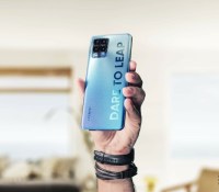 Le Realme 8 Pro // Source : Arnaud Gelineau - Frandroid