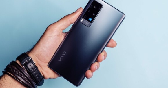 Le Vivo X60 Pro // Source : Arnaud Gelineau - Frandroid