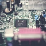 Pour rattraper AMD et Apple, Intel prévoit un retour en force en 2025 Pour rattraper AMD et Apple, Intel prévoit un retour en force en 2025