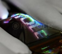 L'écran étirable de Royole est une petite prouesse d'ingénierie qui pourrait servir dans de nombreux secteurs // Source : Royole via Android Central