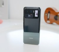 Le tout dernier Xiaomi Mi 11 Ultra que l'on a testé en mai 2021 // Source : Unsplash / N.Tho.Duc