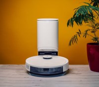 Petit et discret, le DEEBOT N8+ est parfait y compris pour les petits espaces. // Source : Frandroid