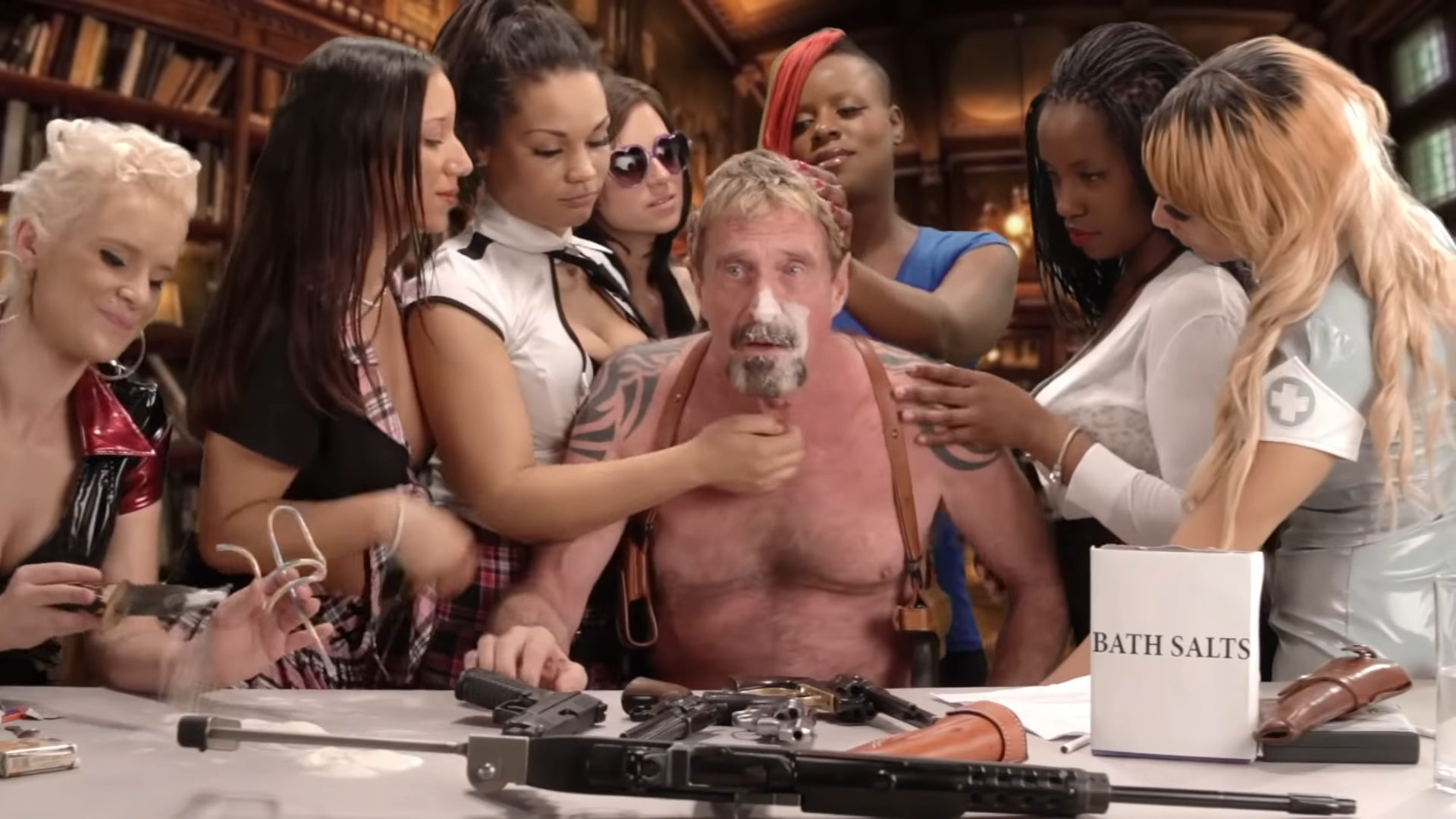 John McAfee dans sa vidéo