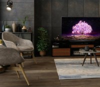 LG OLED55C1 lifestyle