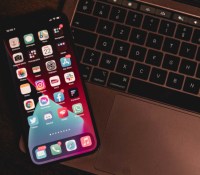 iPhone et MacBook, deux écosystèmes si proches et pourtant si différents... // Source : FRANDROID / Anthony WONNER