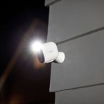 Arlo Pro 4 : la caméra de sécurité Wi-Fi qui se fixe en un clin d’œil