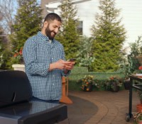 Weber connecte ses barbecues // Source : Weber