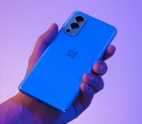 C'est un smartphone ni trop grand, ni tout petit. // Source : Frandroid - Anthony Wonner