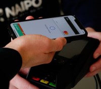 Le service de paiement d'Apple a littéralement éclipsé ses concurrents l'année dernière outre-atlantique // Source : naipo.de - Unsplash