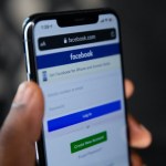 Facebook et la désinformation : la firme a momentanément caché un rapport embarrassant Facebook et la désinformation : la firme a momentanément caché un rapport embarrassant