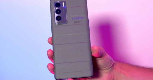 Realme GT Explorer Master Edition // Source : Frandroid Realme GT Explorer Master Edition // Source : Frandroid
