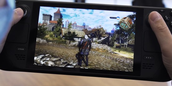 Valve Steam Deck hands-on_ $400 Switch-like portable gaming PC 1-21 screenshot