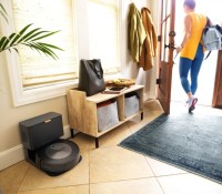 L'aspirateur robot Roomba j7/j7+ // Source : iRobot