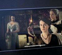 Sur Netflix, des bandes noires apparaissent pour adapter l'affichage et cacher notamment l'encoche // Source : FRANDROID - Melinda DAVAN-SOULAS