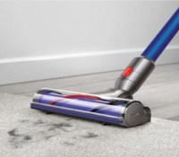 Dyson V7