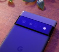 Le Google Pixel 6 Pro posé sur une table // Source : Anthony Wonner - Frandroid