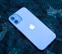 iPhone 13 // Source : Lucia Gherra
