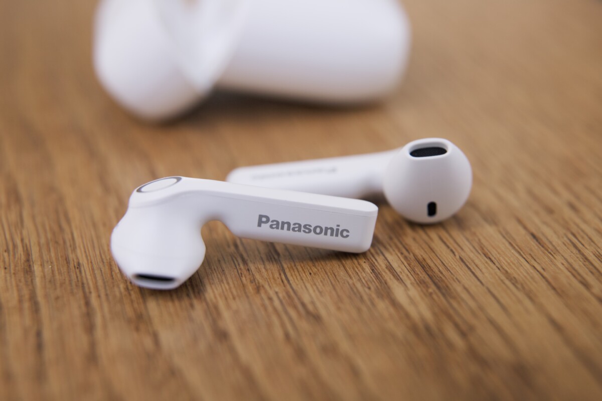 Panasonic-RZ-B100W Panasonic-RZ-B100W