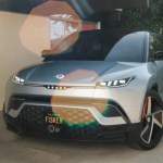 À bord du Fisker Ocean, le SUV électrique qui se recharge grâce à son toit solaire À bord du Fisker Ocean, le SUV électrique qui se recharge grâce à son toit solaire