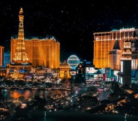 Organisé chaque année à Las Vegas, le CES pourrait une nouvelle fois se tenir à distance face à la reprise épidémique // Source : Ameer Basheer - Unsplash