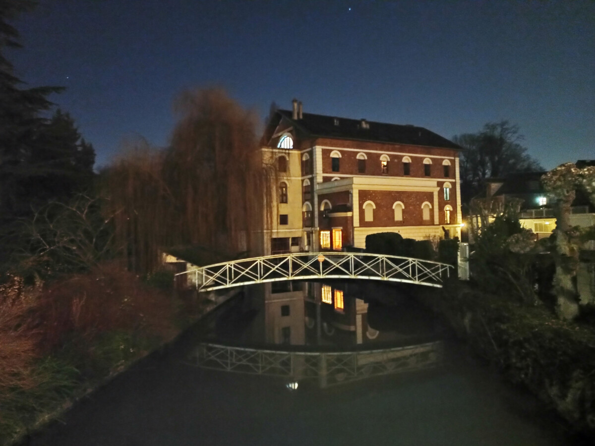 Avec mode nuit Avec mode nuit
