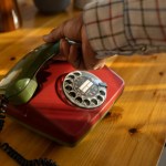 Le téléphone fixe s&rsquo;avère plus confortable que le smartphone pour les longs appels à vos yeux