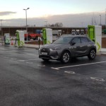 Un nouveau réseau de charge rapide arrive en France : qui, où et à quel prix ?