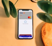 Faire de son iPhone, tel quel, un véritable TPE serait bientôt possible // Source : CardMapr - Unsplash