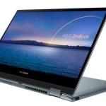 L&rsquo;ultrabook Asus Zenbook Flip 13 OLED s&rsquo;utilisant comme une tablette est en promotion