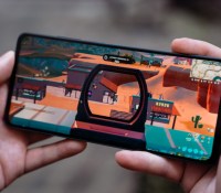 Le Moto G200 en appel est résolument tourné vers le gaming. // Source : Frandroid - Anthony Wonner