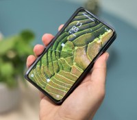 Le petit Oppo Find N en main // Source : Frandroid
