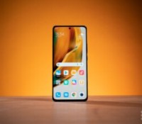 Le Xiaomi 12 Pro embarque MIUI 13 // Source : Frandroid - Robin Wycke