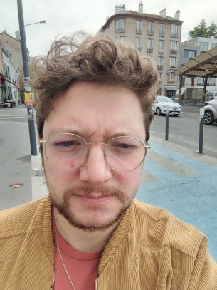 Honor Magic 4 Lite selfie (3)