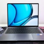 Avec 350 € de réduction, l’ultrabook premium de Huawei s’affiche à un meilleur prix Avec 350 € de réduction, l’ultrabook premium de Huawei s’affiche à un meilleur prix