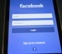 Page de login Facebook // Source : Pixabay