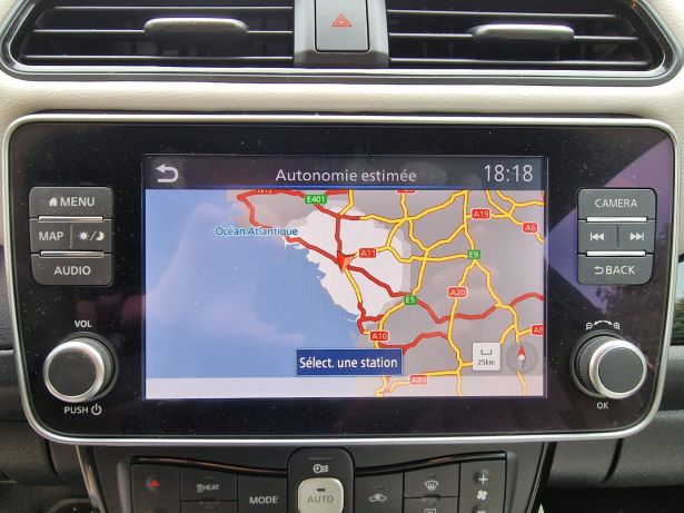 L'écran central de la Nissan Leaf e+ // Source : Bob JOUY pour Frandroid