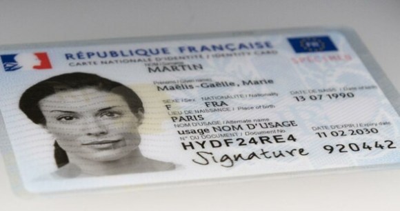 La nouvelle carte d'identité biométrique // Source : Ministère de l'Intérieur La nouvelle carte d'identité biométrique // Source : Ministère de l'Intérieur