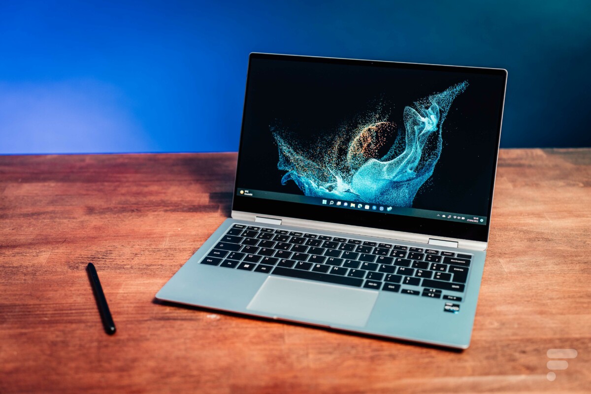 Le Samsung Galaxy Book 2 Pro 360, sous Windows 11 // Source : Robin Wycke – Frandroid Le Samsung Galaxy Book 2 Pro 360, sous Windows 11 // Source : Robin Wycke – Frandroid