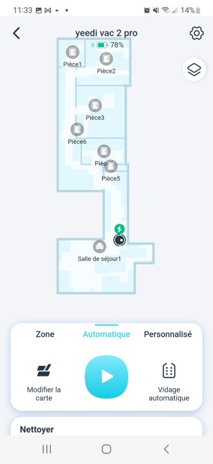 Les murs de chaque pièce sont très bien représentés, ainsi que les meubles en bleu clair, en blanc les zones nettoyables // Source : Yazid Amer - Frandroid