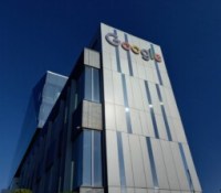 Google vient d'officialiser son rachat de Raxium, un spécialiste du MicroLED // Source : Dylan Carr - Unsplash