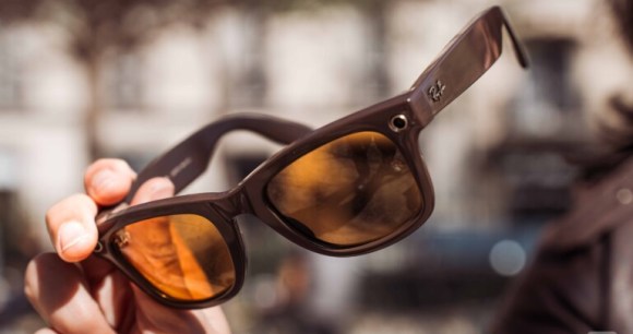 Les lunettes connectées Ray-Ban Stories développées avec Facebook // Source : FRANDROID - Anthony WONNER