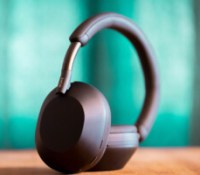 Le Sony WH-1000XM5 // Source : Frandroid