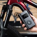 L&rsquo;indispensable pompe à air électrique de Xiaomi est quasi à moitié prix aujourd&rsquo;hui