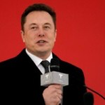 Elon Musk rassure et veut continuer à embaucher chez Tesla Elon Musk rassure et veut continuer à embaucher chez Tesla