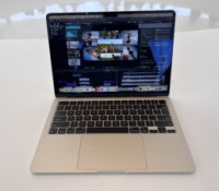 Final Cut Pro tourne sans souci avec des flux 4K et 8K sur le MacBook Air M2 // Source : FRANDROID - Melinda DAVAN-SOULAS