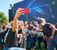 Des développeurs à l'issue de la keynote WWDC 22 // Source : Apple Des développeurs à l'issue de la keynote WWDC 22 // Source : Apple