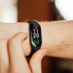 Smart Band 9 : Xiaomi préparerait un bracelet plus lumineux et avec une autonomie encore meilleure Smart Band 9 : Xiaomi préparerait un bracelet plus lumineux et avec une autonomie encore meilleure