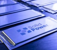 Une cellule de batterie Solid Power // Source : Solid Power